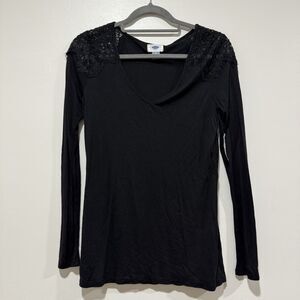 Old Navy NWT Black Long Sleeve Lace Shoulder Grunge Knit Shirt Top Women Sz XS